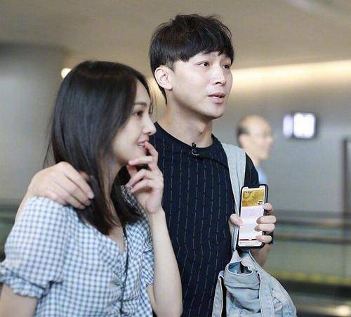 胡颜斌与郑爽最新动态，演艺圈热点聚焦