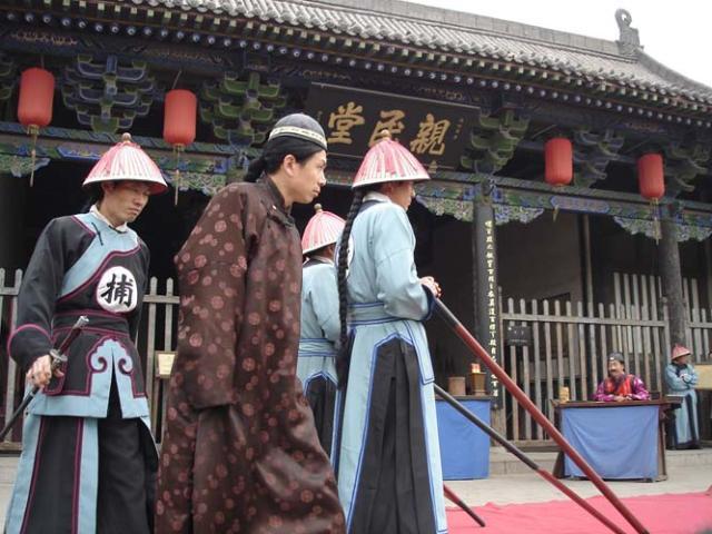 最新知县剧,最新知县剧，时代背景下的权力与情感的交织